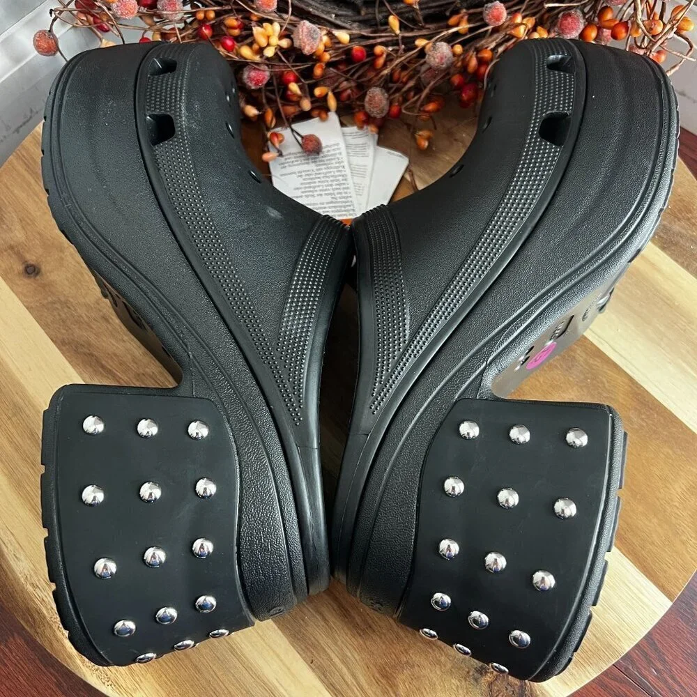 CROCS siren studded